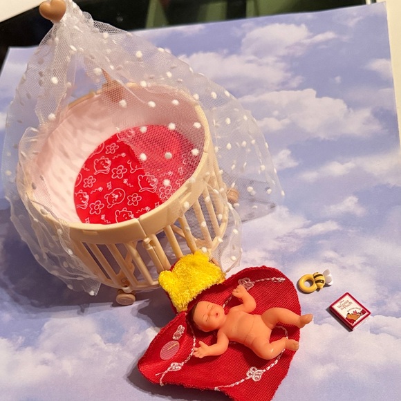 My mini baby Disney Winnie the Poo - Picture 2 of 2